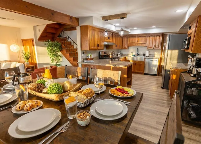 Cozy Lakefront Aframe W Hot Tub & Dock Ferienhaus *